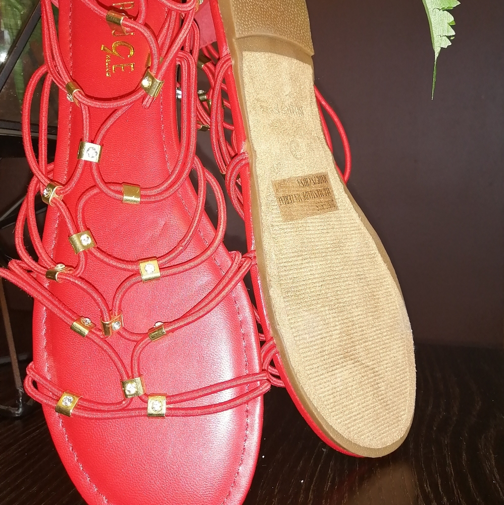 Flats. - Picture 2 of 2